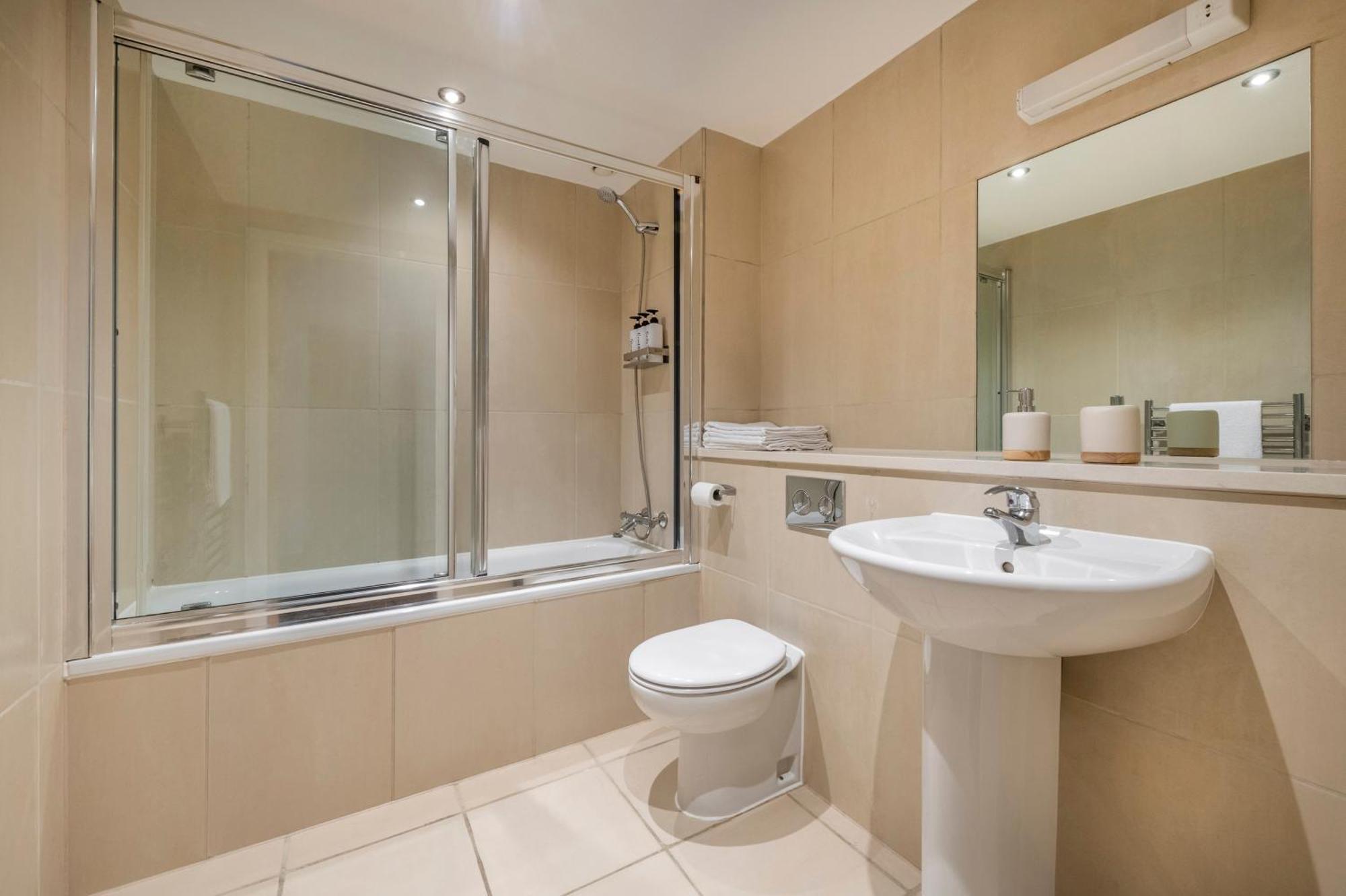 Apartament Stylish 2 Bedroom In Chelsea By Battersea Park With Ac Londra